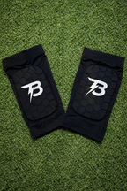 Kompressions-Fußballschienbeinschoner T3 – Schwarz &amp; Weiß – Größen S bis XL